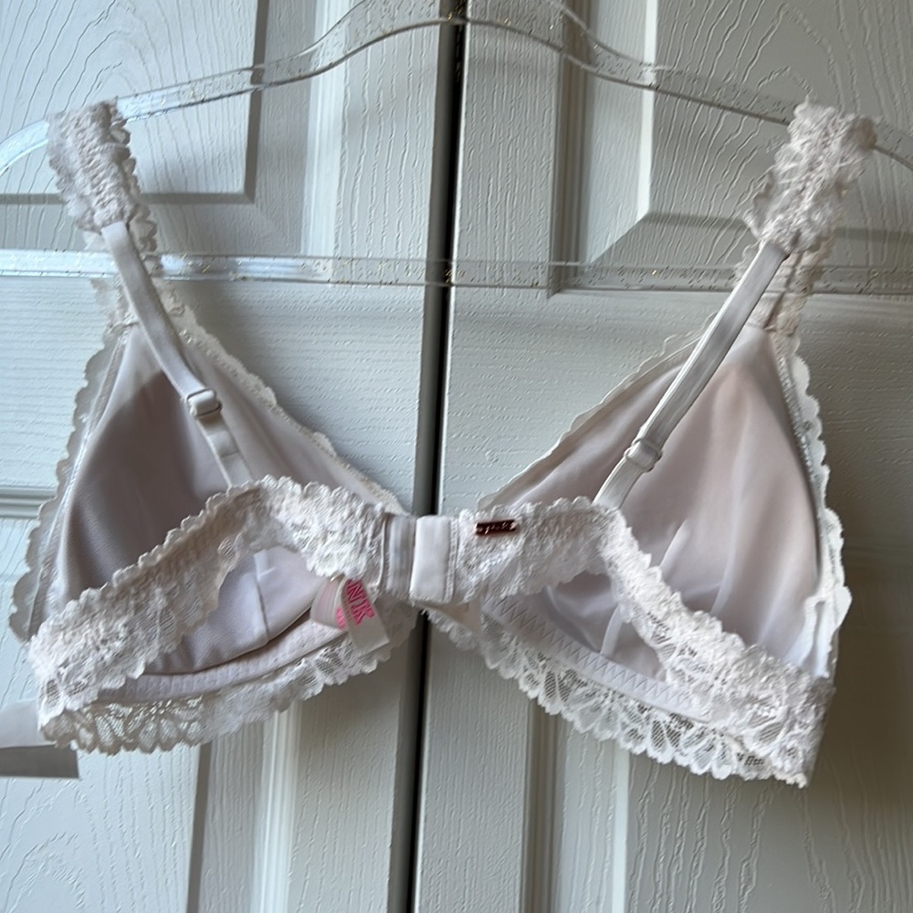 Pink Victoria’s Secret’s ladies lace bra - Picture 3 of 5
